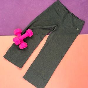 The north face women’s athletic quick, dry, straight leg, Capri tights